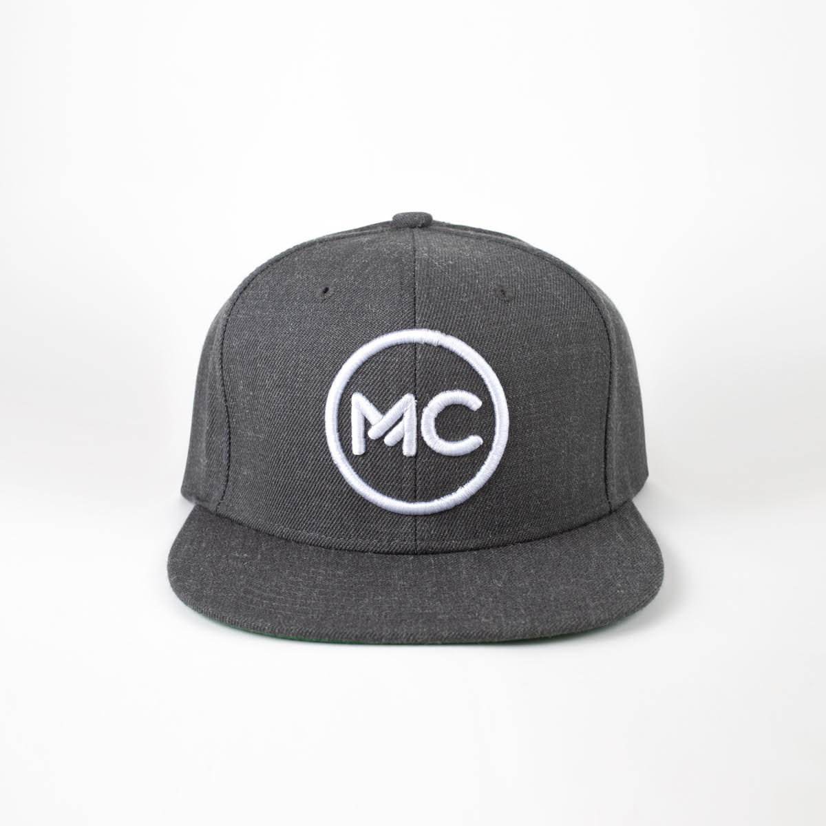 GORRA MC GRIS/BLANCO
